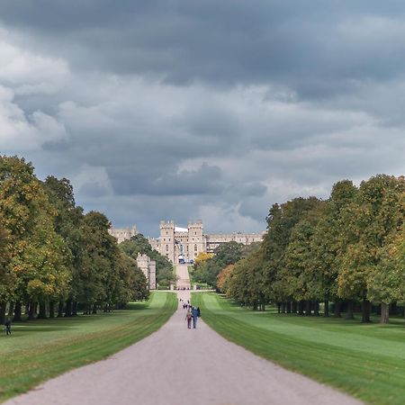 Central Windsor Apartment Facing The Castle Eksteriør billede