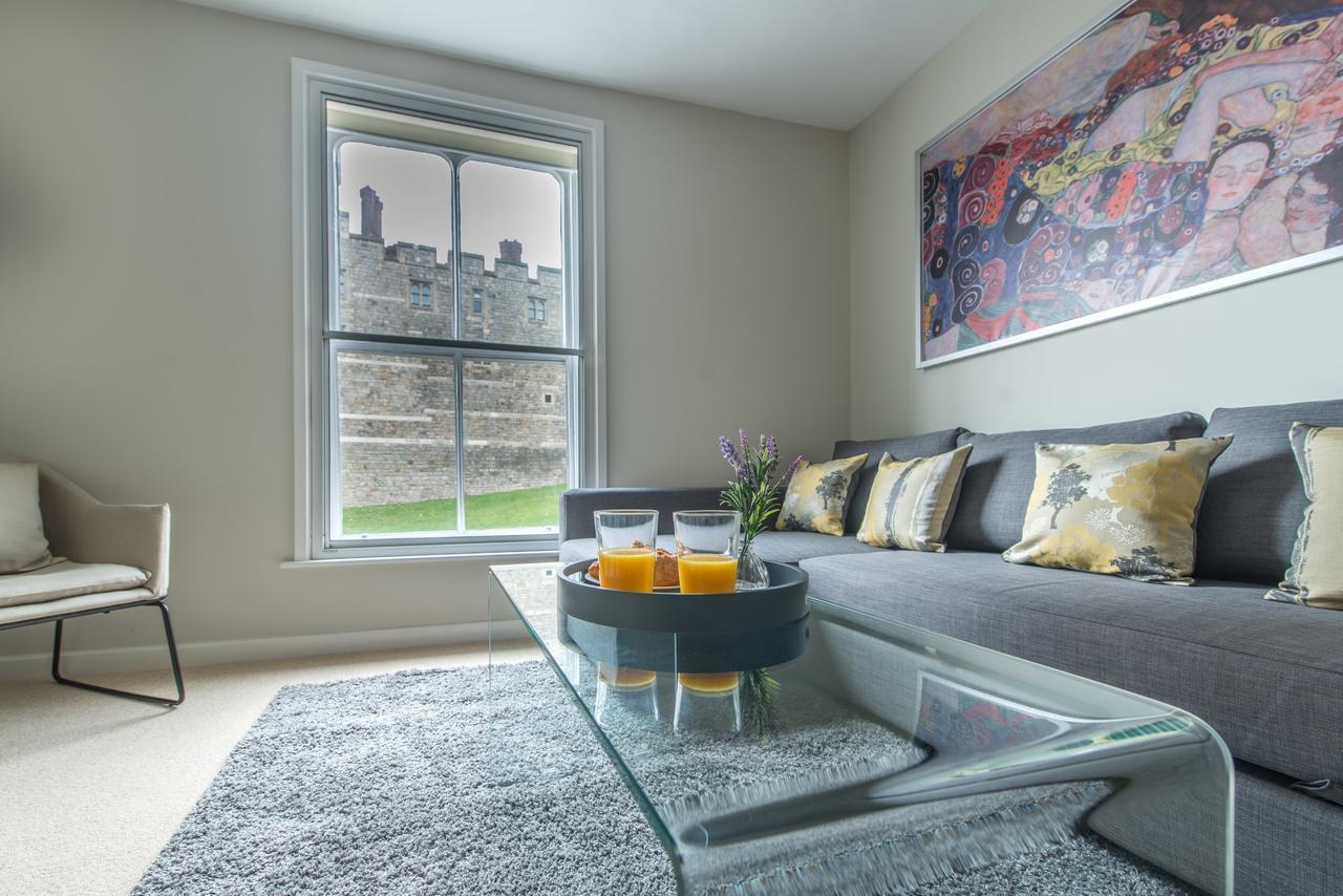 Central Windsor Apartment Facing The Castle Eksteriør billede