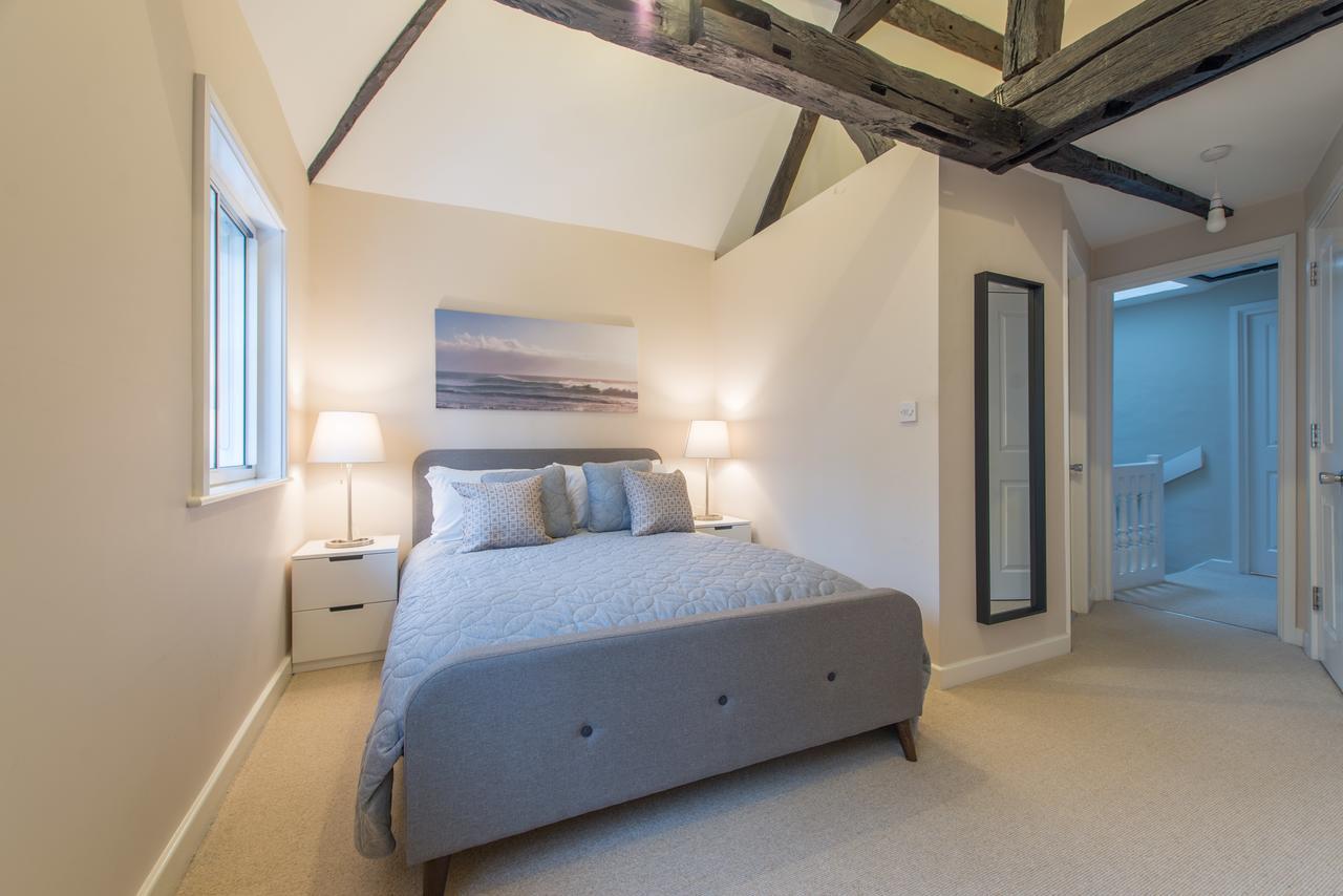 Central Windsor Apartment Facing The Castle Eksteriør billede
